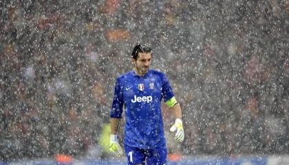 开云APP-欧洲足球的盛事：破解欧冠成功的秘密武器，欧洲足坛怎么了