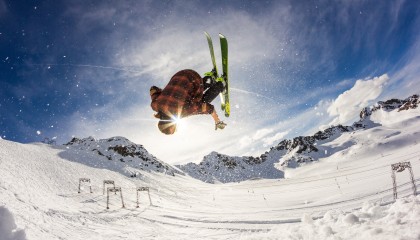 开云官方平台-_运动员技能大师课：传授实战经验_，运动员技术能力及其训练
